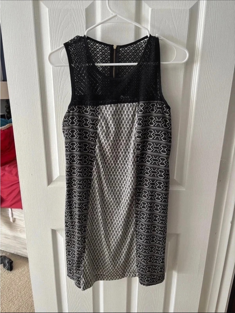 Xhilaration Black and White Sleeveless Patterned Mini Dress